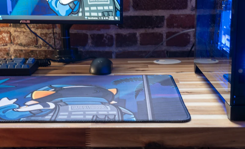 "THE WORLD IS YOURS" — Garfieldisdoc Deskmat