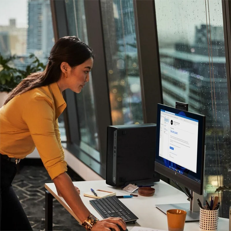 Ordinateur de bureau HP Elite 800 G9 - Intel Core i7 14e génération i7-14700 - Technologie vPro - 16 Go - SSD 256 Go - Petit facteur de forme A12GYUT#ABC