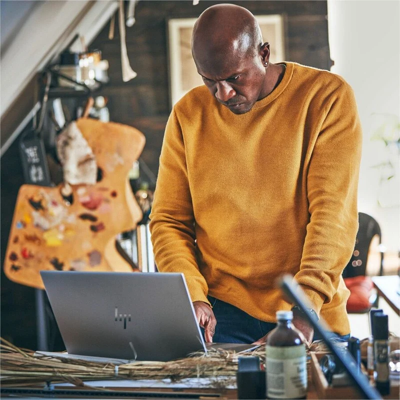 Station de travail mobile HP ZBook Studio G11 16" - WUXGA - Intel Core Ultra 7 165H - Technologie vPro - 16 Go - SSD 512 Go - Clavier anglais AN6C4UT#ABA