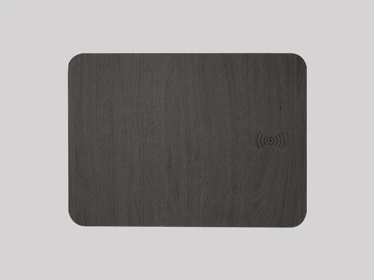 Tapis de souris en bois avec chargeur sans fil