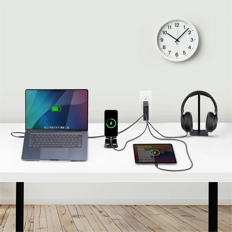 Chargeur mural USB-C 140 W StarTech.com, 3 ports USB-C/1 port USB-A, adaptateur secteur portable GaN PD 3.1 pour MacBook Pro/Max/Dell XPS/Inspiron/Precision 3114GCN-WALL-CHARGER