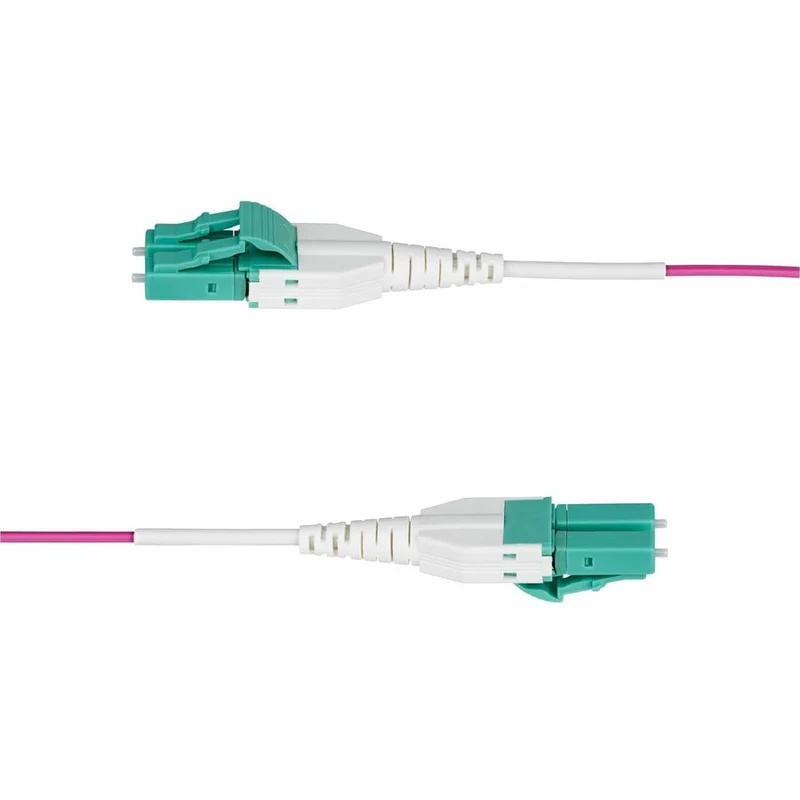 Câble à fibre optique multimode LC à LC (UPC) OM4 StarTech.com de 7 m (23 pi), couleur Erika Violet, 50/125, 100 Gbit/s, cordon de raccordement Uniboot, OFNR Riser OM4RLCLC7M