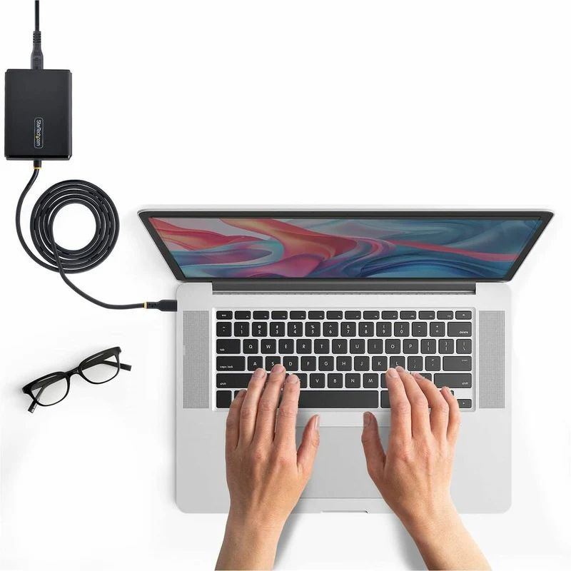 Chargeur pour ordinateur portable StarTech 100 W USB-C avec câble USB-C intégré de 1.5 m (5 pi), adaptateur secteur pour Dell, HP ProBook, MacBook Pro 1100LN-USB-C-CHARGER