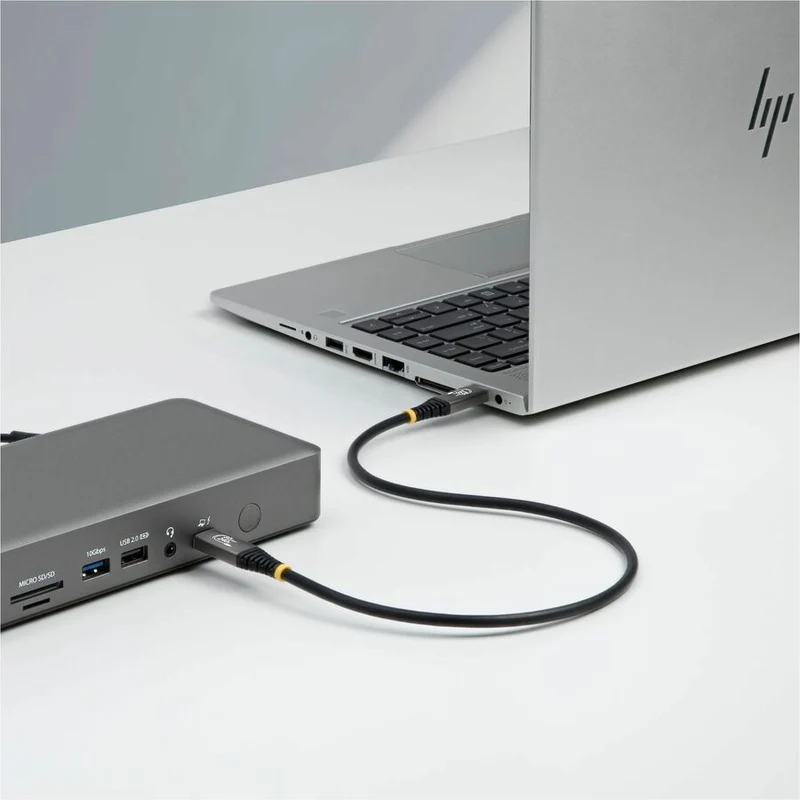 Câble USB 4 StarTech.com de 1.5 m (5 pi), 80 Gbit/s, certifié USB-IF, 240 W, compatible 8K 120 Hz/4K 240 Hz DP 2.1 et Thunderbolt 4, noir CC5FT80GUSB4CABLE