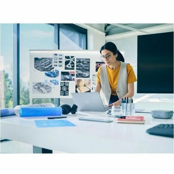 Station de travail mobile HP ZBook 8 G1i 14" - WUXGA - 60 Hz - Intel Core Ultra 7 255H - 32 Go - SSD 512 Go - Clavier anglais - Argent météore BP6J9UT#ABA