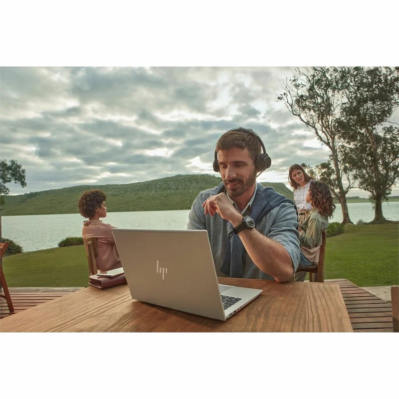 Ordinateur portable HP EliteBook 840 G10 14" - WQXGA - Intel Core i5 13e génération i5-1345U - 16 Go - SSD 256 Go 9E696EC#ABA