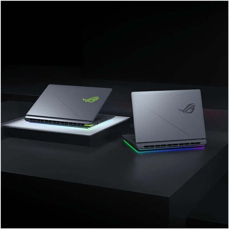 Ordinateur portable gaming Asus ROG Strix G18 G815 G815LP-XS97 18 pouces - Écran 2.5K - Processeur Intel Core Ultra 9 275HX - 32 Go - SSD 2 To G815LP-XS97