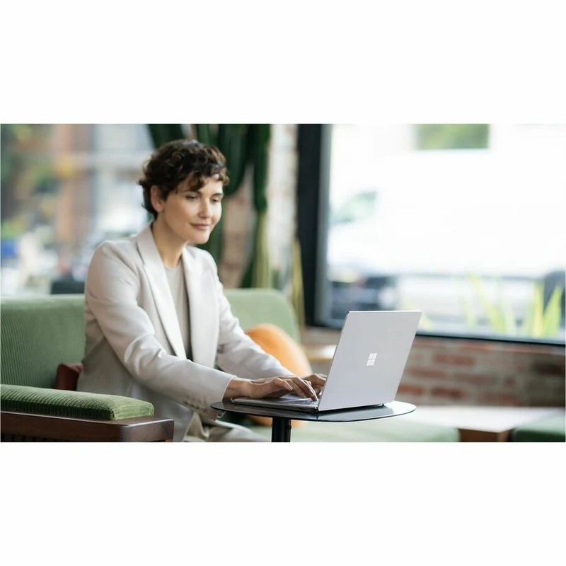 Ordinateur portable Microsoft Surface Laptop 6 13.5" avec écran tactile - Intel Core i5 - 32 Go - SSD 256 Go - Clavier anglais et français - Platinum EP2-34452