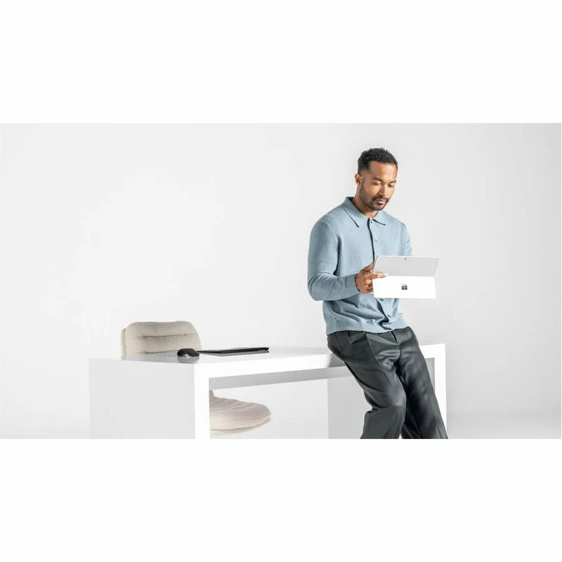Tablette PC Microsoft Surface Pro 11 Copilot+ - 13" - Qualcomm Snapdragon X Plus - 16 Go - SSD 256 Go - 5G - Platine ZEW-00001